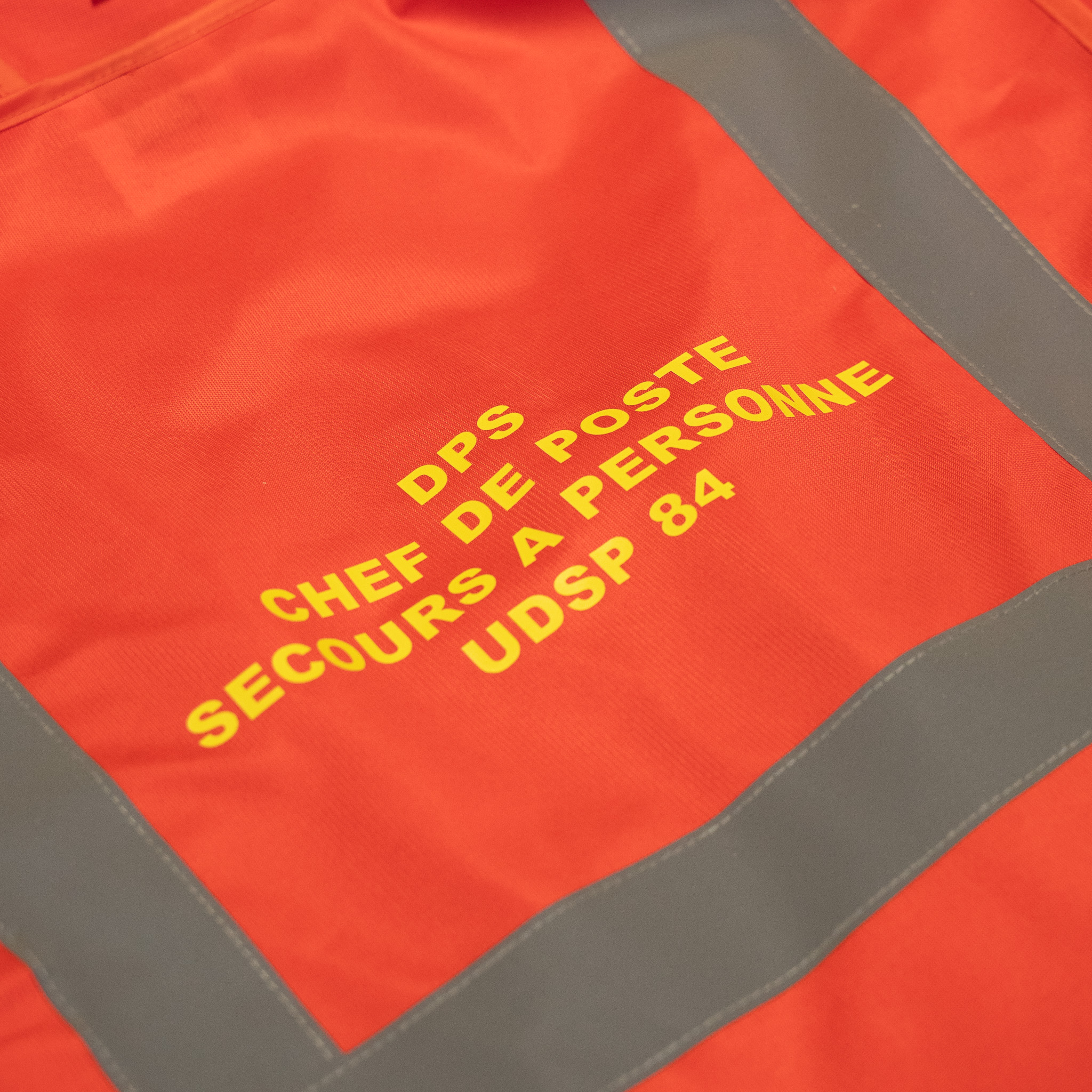 Gilet haute visibilité personnalisé UDSP 84